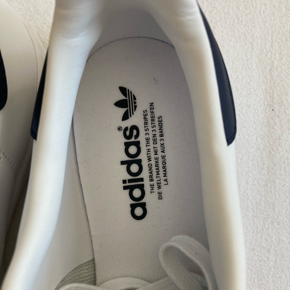 NWB blue Stan Smith sneakers, size 9.5. - Picture 6 of 9